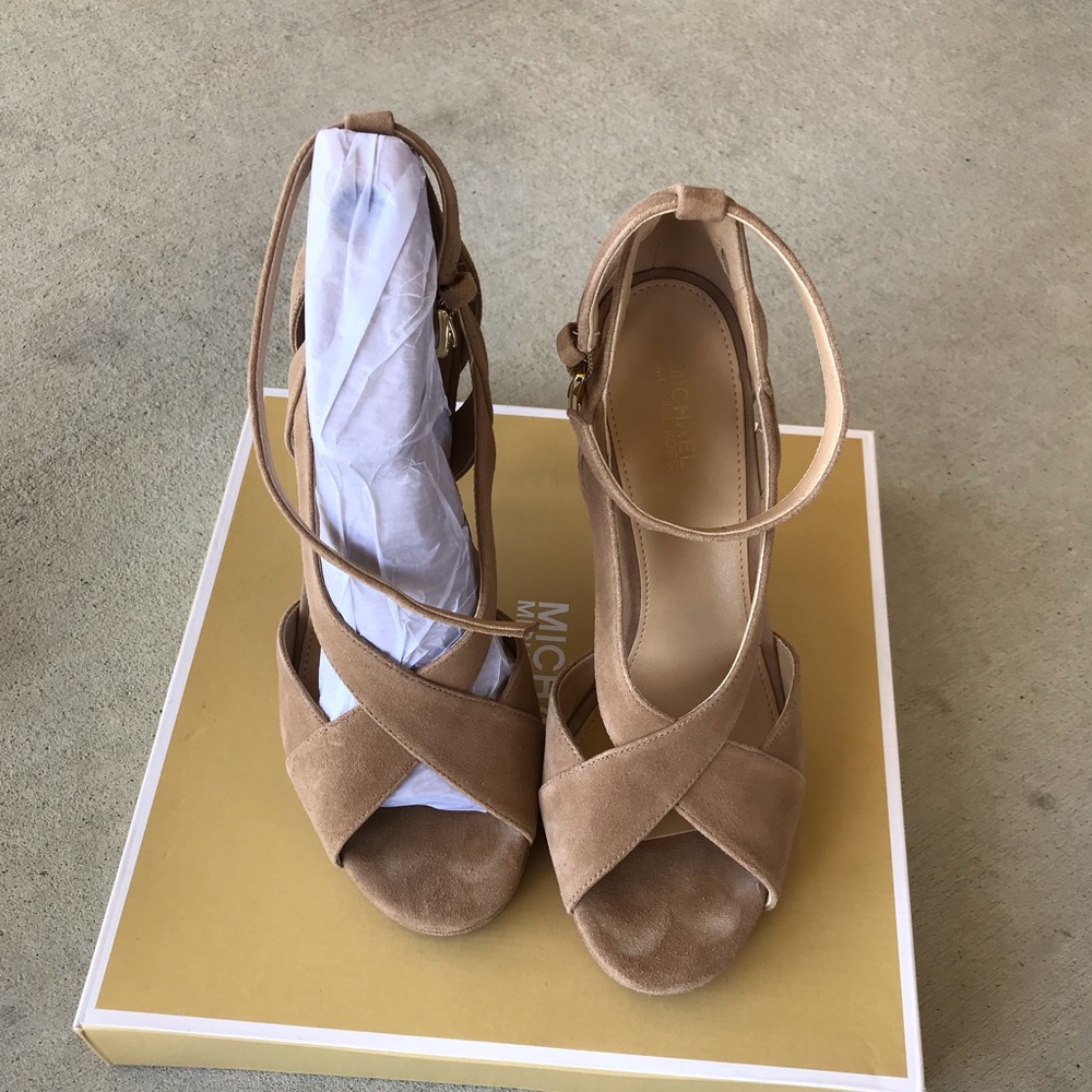 Micheal Kor’s pumps sz. 6